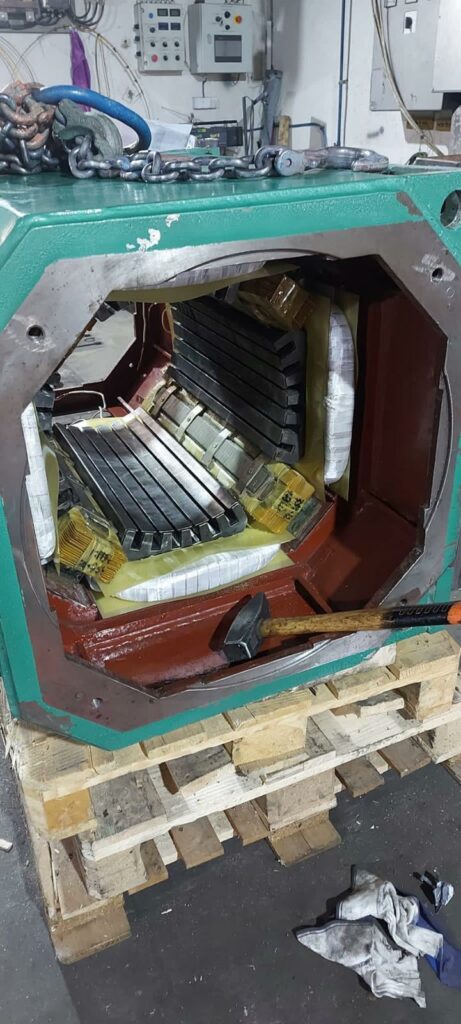 Previjanie statora jednosmerného elektromotora výkonu 450 kW